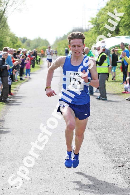 Terry O'Gara Memorial 5k Road Race, Wallsend. Photo: David T. Hewitson/Sports for All Pics